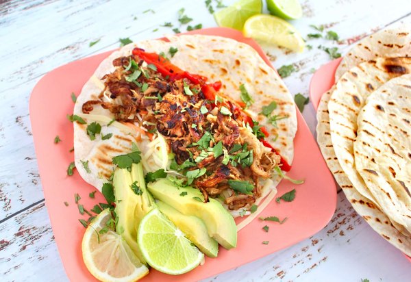 Comment styliser des pulls à motifs sans surcharger votre look ?