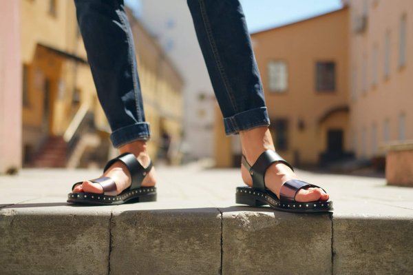 Sandales en cuir : conseils pour réussir l'entretien